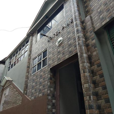 Hotel Pine Kohima Luaran gambar