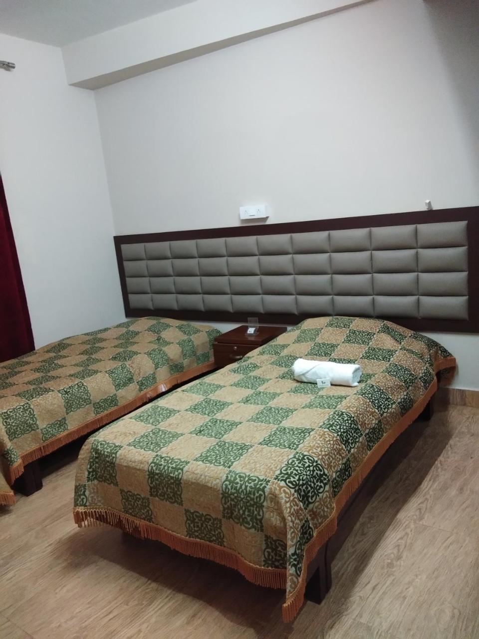 Hotel Pine Kohima Bilik gambar